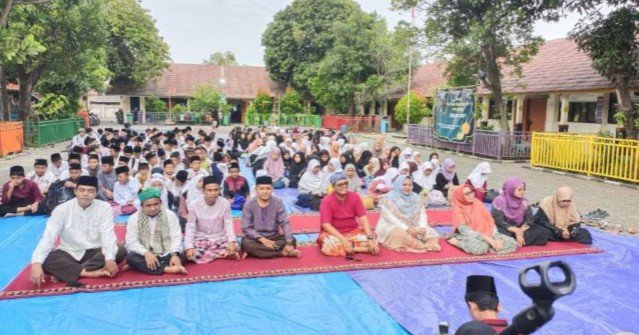 Buka Puasa Serta Santunan Anak Yatim Jadi Puncak Keberkahan di SDN Kamal 01 dan 08