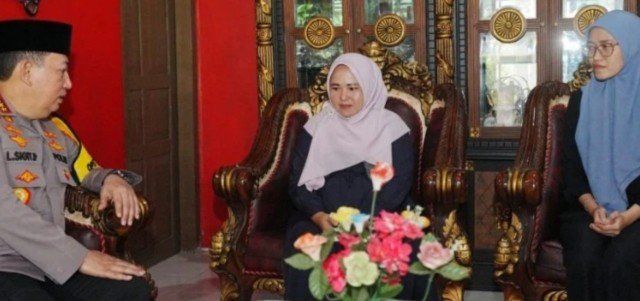 Kapolri Kunjungi Keluarga AKP Anm Lusiyanto, Ungkap Dukacita Mendalam
