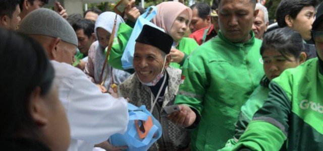 Rayakan Kebersamaan Lebaran, Ribuan Bingkisan dan Suvenir Diberikan untuk Masyarakat