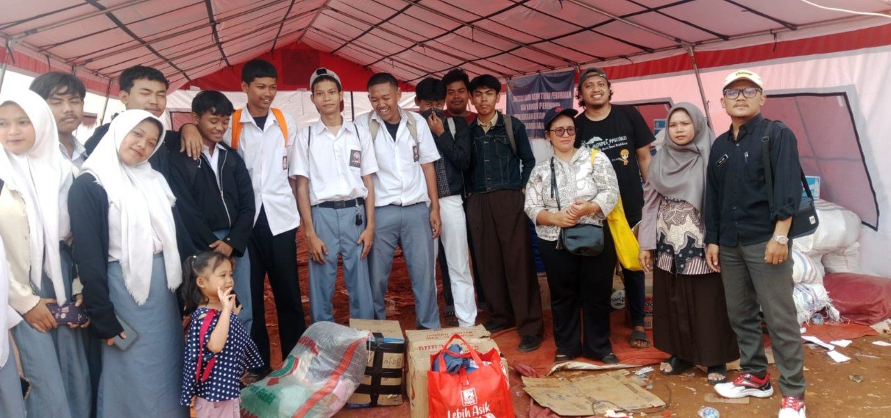 Kepedulian Tanpa Batas, PKBM Mutiara Hati Bantu Warga Terdampak Kebakaran
