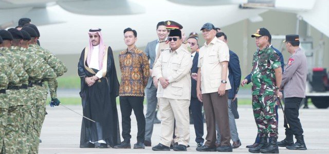 Panglima TNI Dampingi Presiden RI Tinjau Kesiapan Kontingen Parade Dan Defile Untuk Prancis