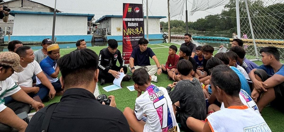 Unik Penyuluhan Bahaya Narkoba, Sambil Main Sepak Bola di Lapangan Terapung