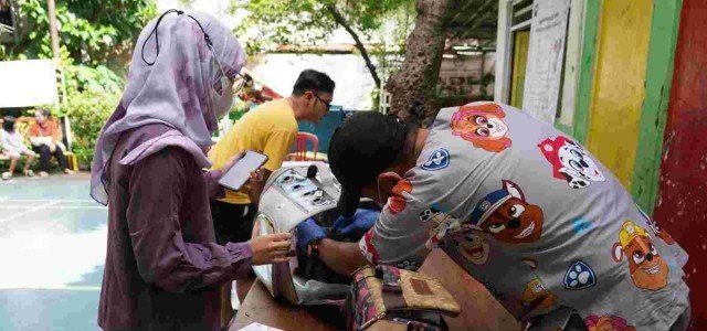 Sudin KPKP Jaksel Gratiskan Vaksinasi Rabies Hewan di Manggarai Selatan