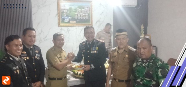Camat Tigaraksa Berikan Kejutan Spesial kepada Kapolsek Tigaraksa di Hari Bhayangkara ke-79