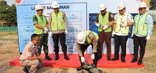 Polres Jakbar Bangun Groundbreaking SPPG di Palmerah, Ribuan Siswa Bakal Dapat Manfaat