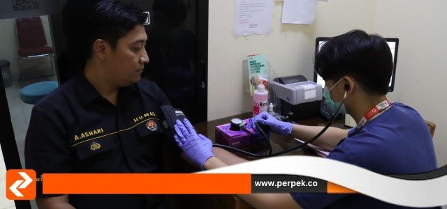 Rayakan Hari Jadi ke-74, Humas Polres Jakbar Gelar Bakti Sosial Lewat Donor Darah