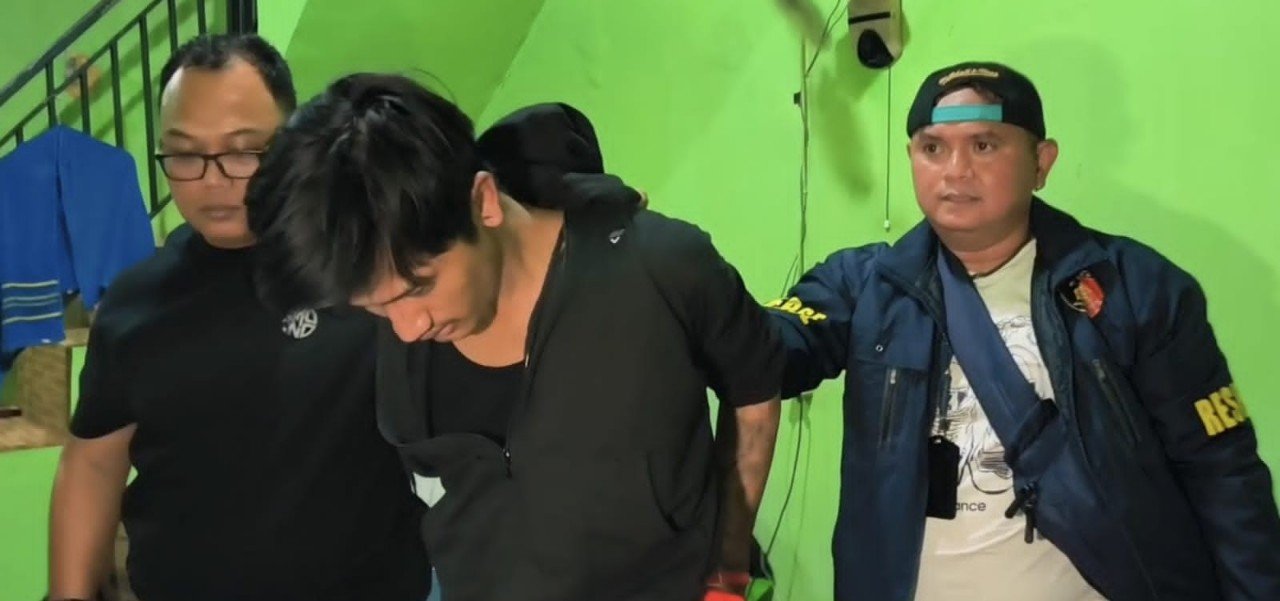 Terekam CCTV, Jambret Bersenjata Tajam Ditangkap Polisi di Tambora