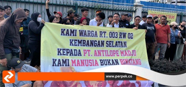 Warga Kembangan Selatan Gelar Aksi Damai, Tuntut Transparansi AMDAL dan Perizinan PT AMPI