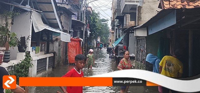 Banjir Kembali Menyerang Permukiman RW 08 Jembatan Gantung, Warga : Cape Bebenah Lagi!