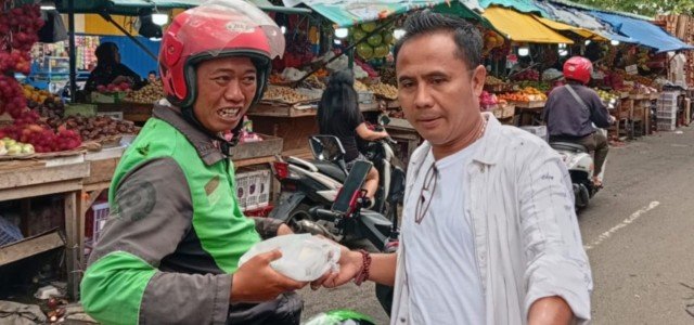 Warga Jembatan Lima Gelar Kegiatan Jumat Berkah