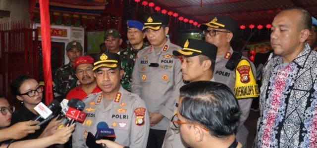 Kapolres Metro Jakbar Tinjau Kesiapan Pengamanan Imlek 2026, 453 Personel Disiagakan di 42 Vihara