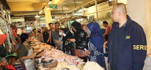 Jaga Stabilitas Pangan Ramadan, Satgas Saber Pangan Polres Jakbar Sidak Pasar Tradisional Pos Pengumben