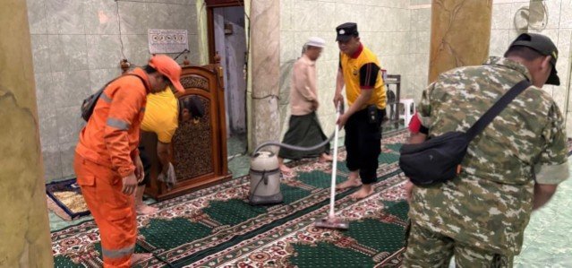 Sinergi 3 Pilar Tamansari, Gelar Kerja Bakti Bersihkan Masjid Al Muhajirin di Mangga Besar