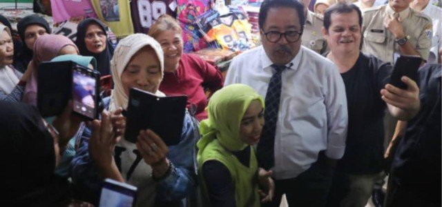 Tinjau Pasar dan Halte Transjakarta Cipulir, Wagub Rano Pastikan Penanganan Pascabanjir Optimal