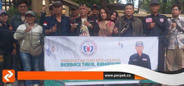 Ramadhan 1447 H, FWJI DKI Jakarta Bagikan Takjil Jelang Buka Puasa