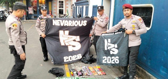 Cegah Gangguan Kamtibmas, Polisi Amankan Petasan dan Bendera dari Konvoi Remaja