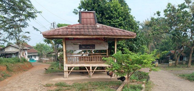 Fasilitas Keamanan Warga Dirusak, Pos Siskamling RT 002/RW 001 Desa Pingku Menjadi Sasaran Vandalisme