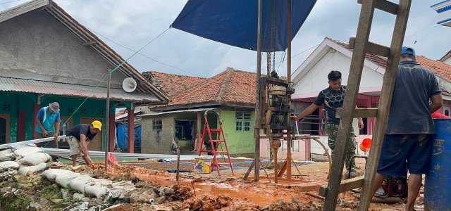 TMMD Ke-128 Kodim 0621/Kab. Bogor Wujudkan Kebutuhan Air Bersih Warga Banyu Asih