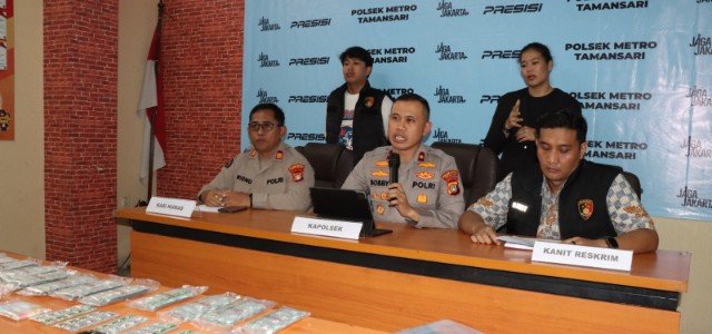 Polsek Metro Tamansari Bongkar Peredaran Obat Keras Berkedok Toko Kosmetik