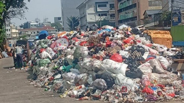 Khawatir Wabah Penyakit, Warga Minta Sampah di Jalan Tambora Segera Diangkut
