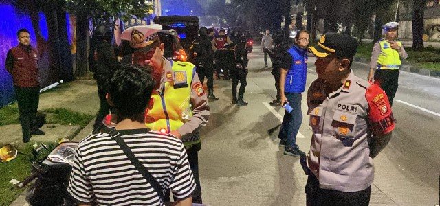 Razia Kejahatan Jalanan di Tubagus Angke, Polisi Temukan Sajam Jenis Golok dari Seorang Pengendara