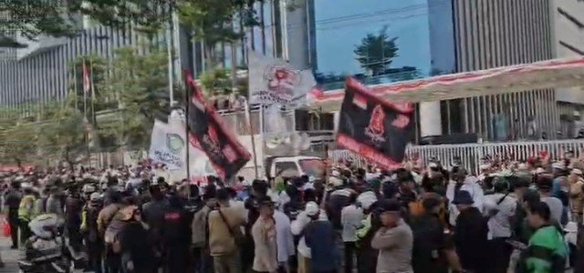 Sejumlah Ormas Gelar Aksi Damai Bela Al-Qur’an di Gedung OT Jakarta Barat