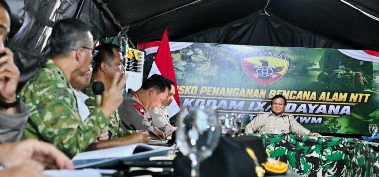 Presiden Prabowo Salurkan Bantuan Rp200 Miliar untuk Penanganan Gempa NTT